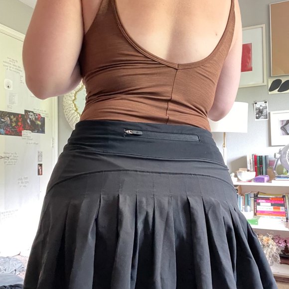 black lulu lemon tennis skirt - Picture 5 of 6